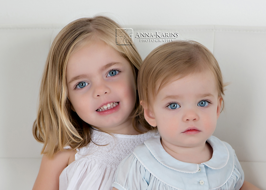 Beautiful blu eyed little sisters, 