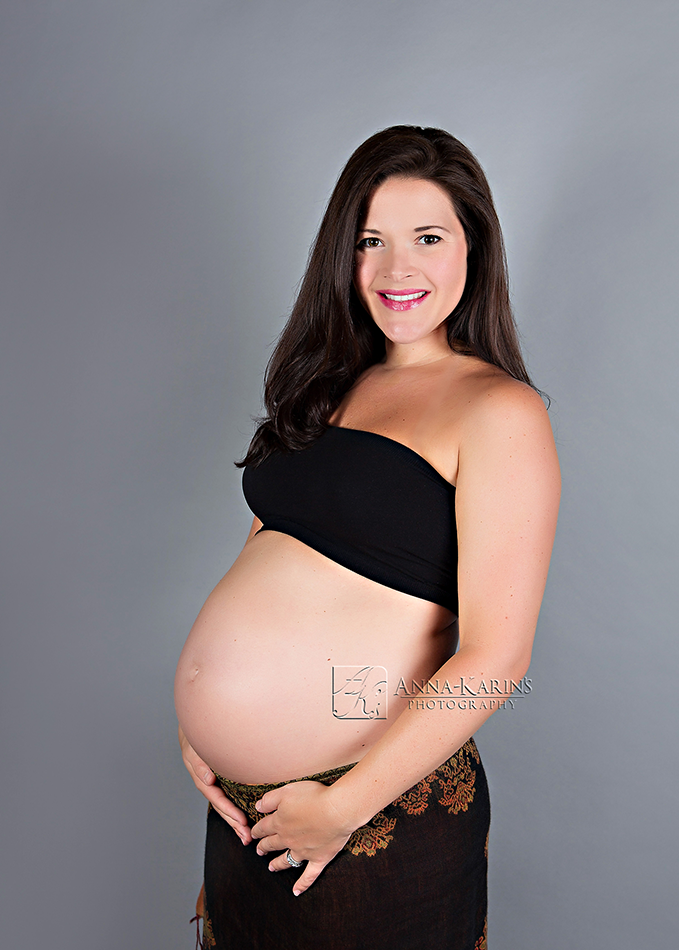 beautiful glowing mama to be, maternity photo session